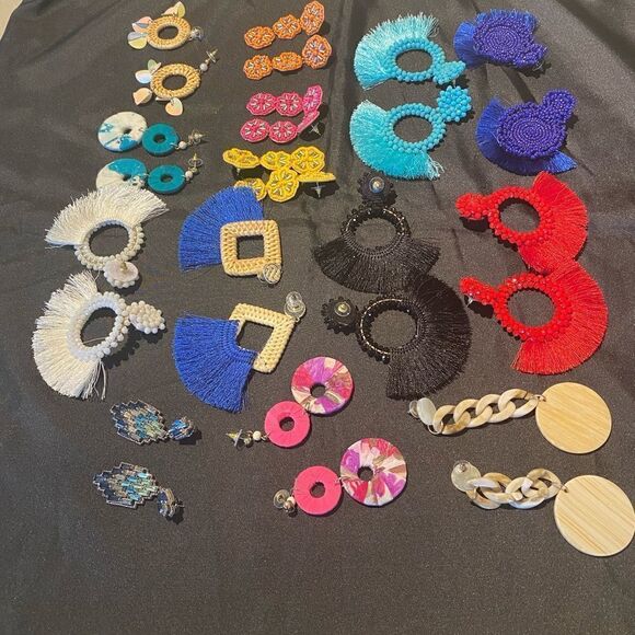 14 Pairs of fun pierced earrings- multicolor. Sold as a bundle. - Picture 11 of 14